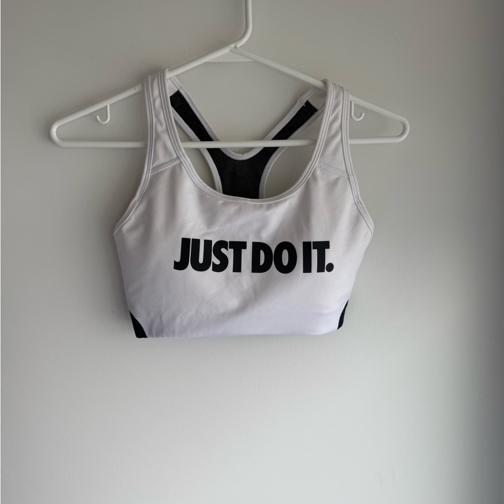 Nike Women's White and Black Sports Bra